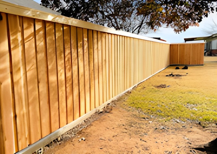Cedar wood privacy fence